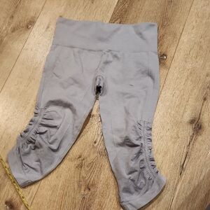 Gray Womans Lululemon Crop